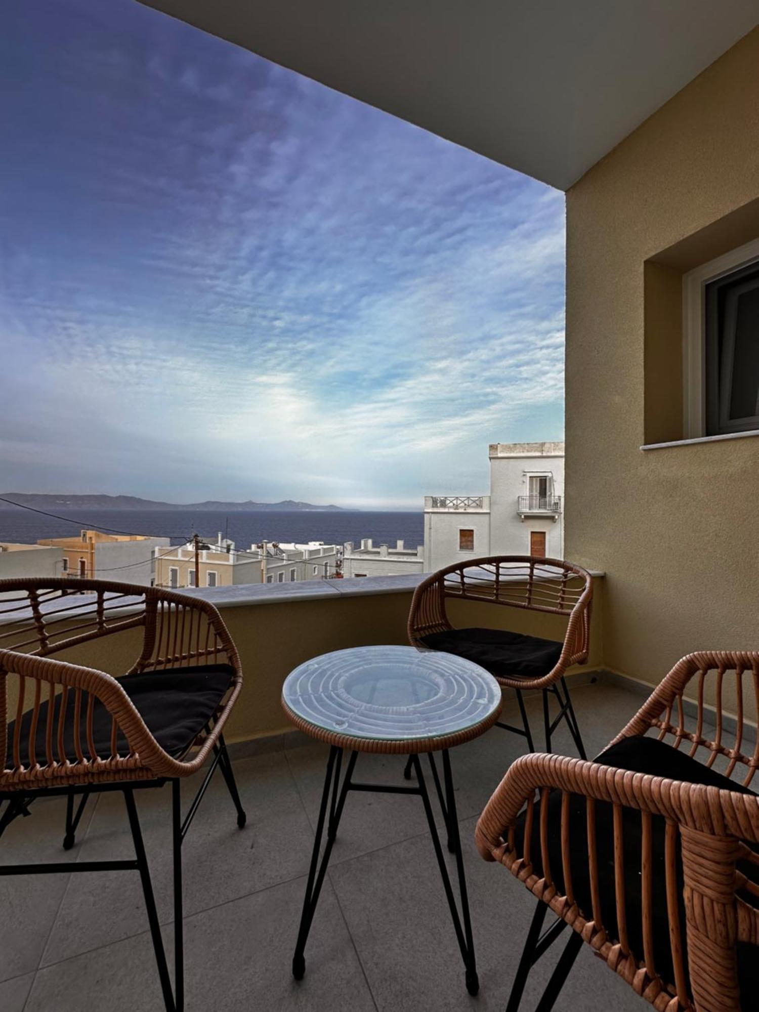 Sky Apartment Ermoupoli Exterior photo
